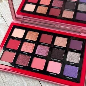 ✨ Natasha Denona Love Palette – Brand New / Never Used ✨